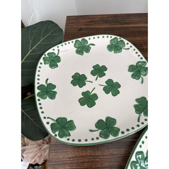 MESA two St Patrick’s Day shamrock plates - Picture 3 of 11